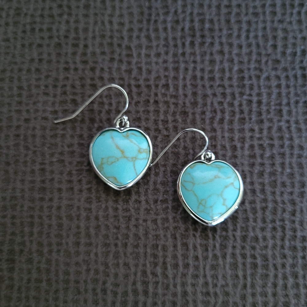 Iris & Lily Turquoise With Copper Veins Heart♥️ Drop⬇️ Earrings - Picture 2 of 15